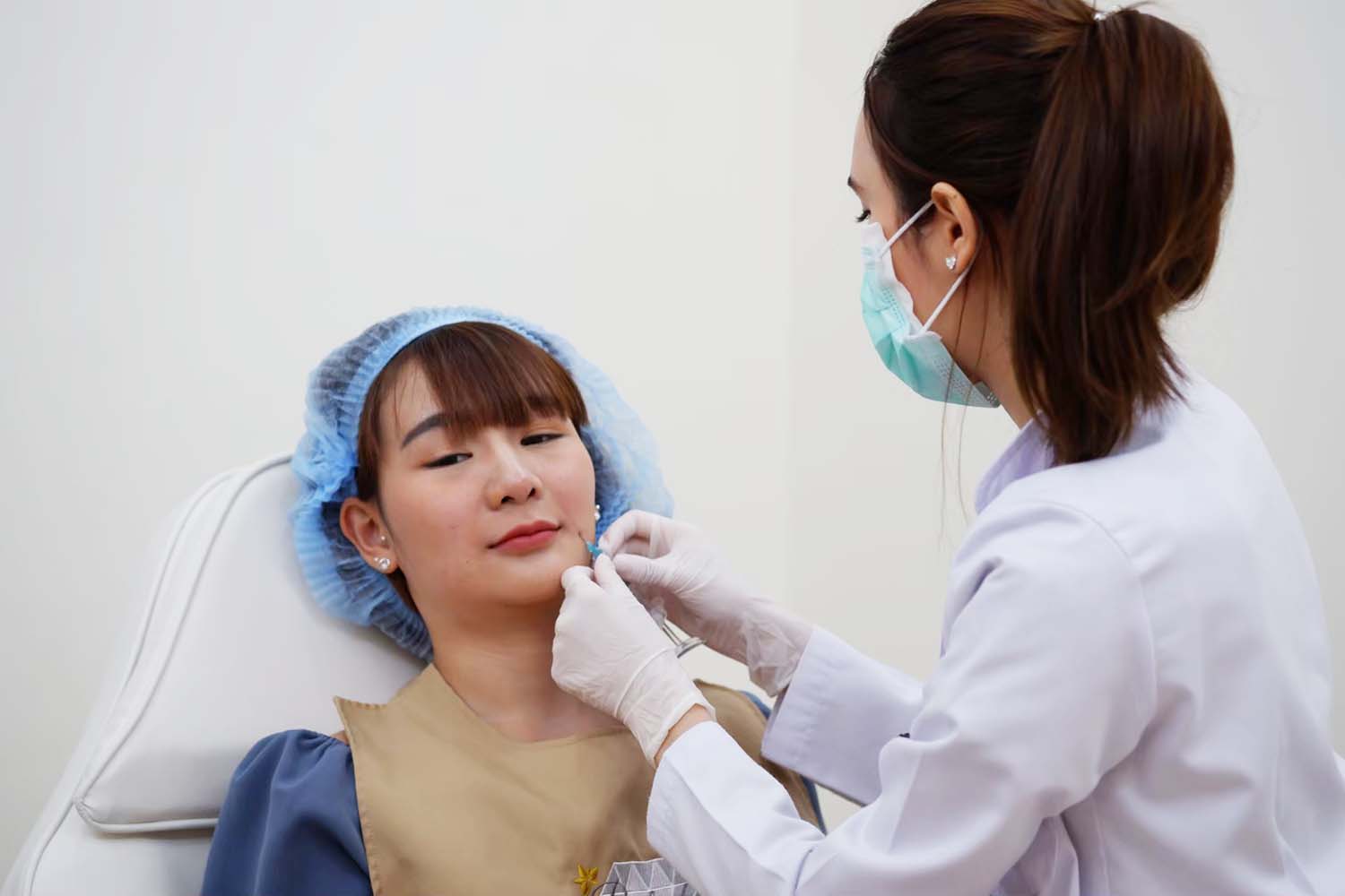 ร่องแก้มเป็นก้อนไหม